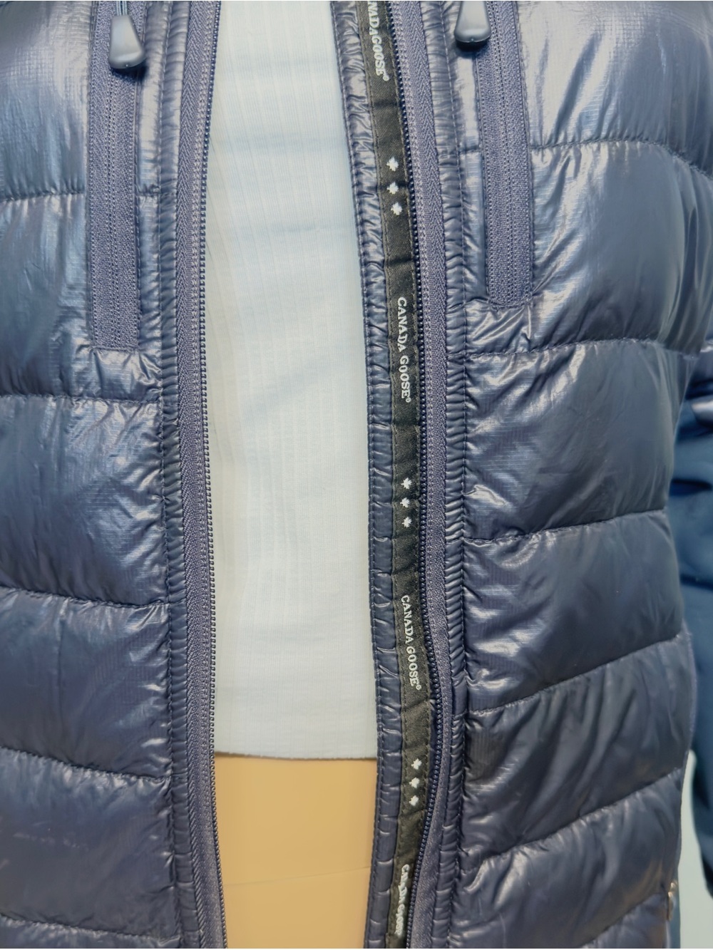 Canada Goose Women's Shiny Navy Blue Hooded Puffer Jacket - Picture 10 of 14
